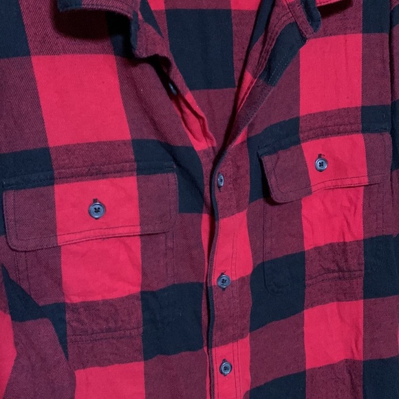 Old Navy - Men’s Plaid ,Thin Flannel Long Sleeve Shirt (XL) - Picture 5 of 5